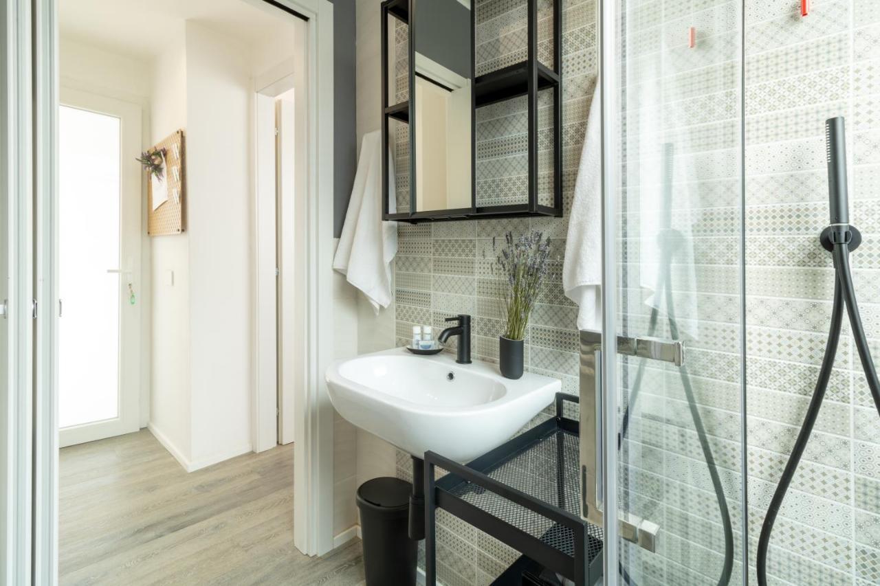 Navigli - Chic And Sophisticated Home In Милано Екстериор снимка